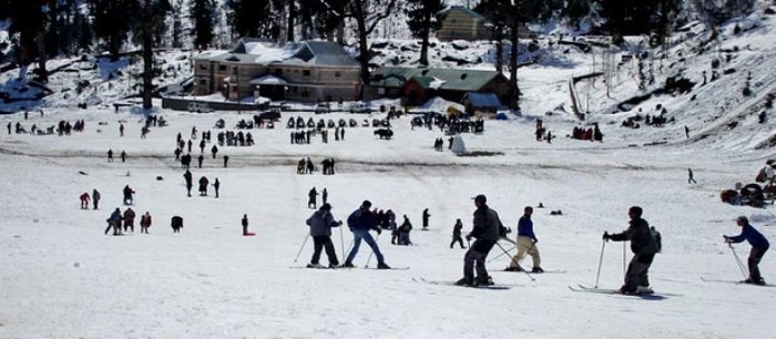 Skiing in Kufri
